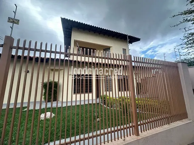 Casa com 416m² 3 quartos e 4 banheiros, à venda, no bairro Jardim Alah em Londrina