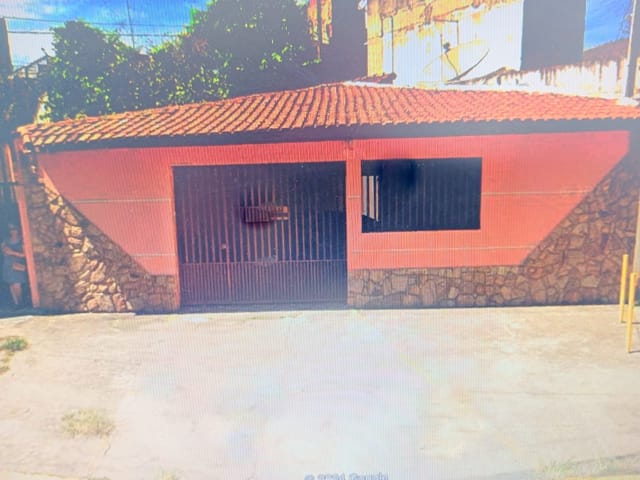 Casa com 450m² 3 quartos e 2 banheiros, à venda, no bairro Santa Rita em Aparecida