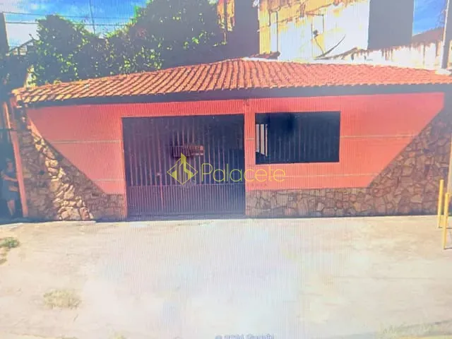 Casa com 450m² 3 quartos e 2 banheiros, à venda, no bairro Santa Rita em Aparecida