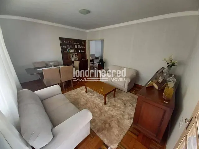 Casa com 400m² 3 quartos e 2 banheiros, à venda, no bairro Centro em Londrina