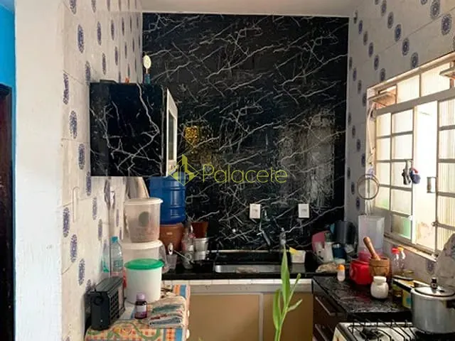 Casa com 198m² 3 quartos e 1 banheiro, à venda, no bairro Parque São Domingos em Pindamonhangaba