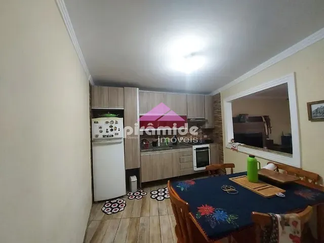Casa com 130m² 2 quartos e 2 banheiros, à venda, no bairro Bosque dos Eucaliptos em São José dos Campos