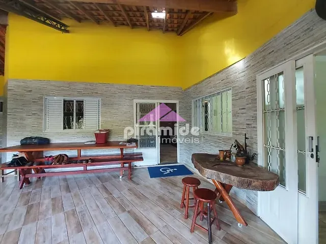 Casa com 130m² 2 quartos e 2 banheiros, à venda, no bairro Bosque dos Eucaliptos em São José dos Campos