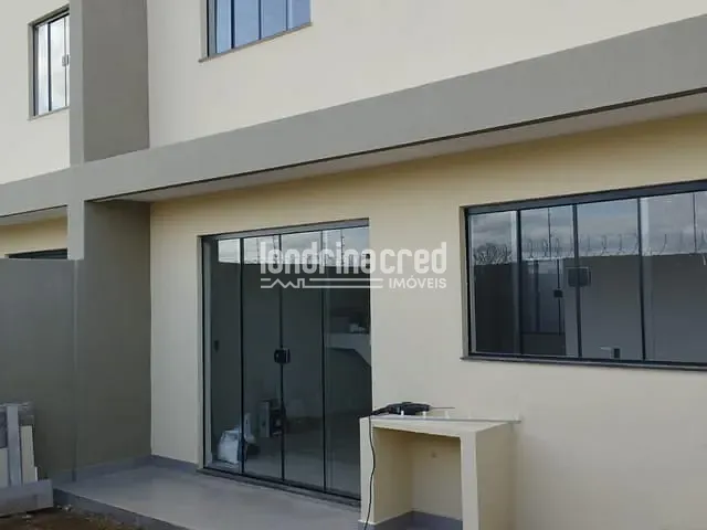 Casa com 126m² 3 quartos e 3 banheiros, à venda, no bairro Colúmbia em Londrina