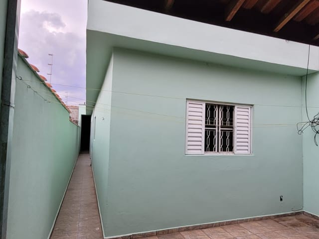 Casa com 150m² 2 quartos e 1 banheiro, à venda, no bairro Comercial e Residencial Jardim Mariana em Pindamonhangaba