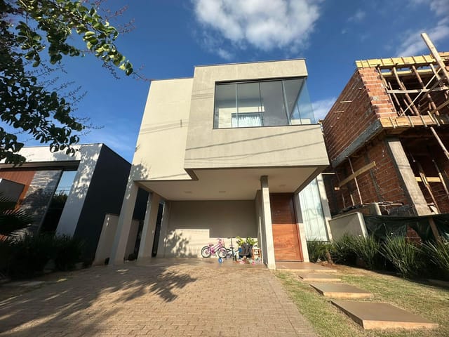 Foto do Casa - Linda casa à venda em condomínio em Londrina: 3 quartos, suíte, escritório, piscina, gourmet, energia solar e lazer completo com quadras e salão de festas. | Londrina Cred Imóveis