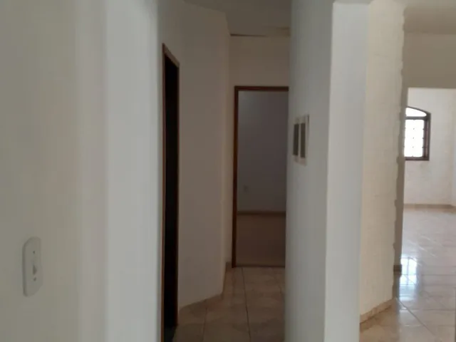 Casa com 430m² 3 quartos e 3 banheiros, à venda, no bairro Residencial e Comercial Vila Verde em Pindamonhangaba