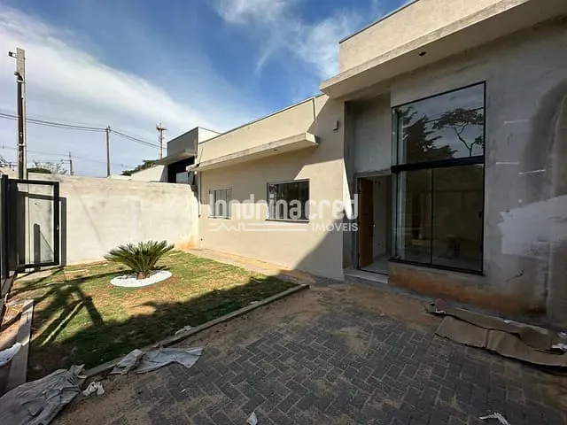 Casa com 135m² 3 quartos e 2 banheiros, à venda, no bairro Aeroporto em Londrina