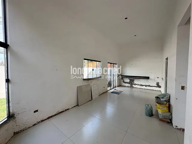 Casa com 202m² 3 quartos e 2 banheiros, à venda, no bairro Aeroporto em Londrina