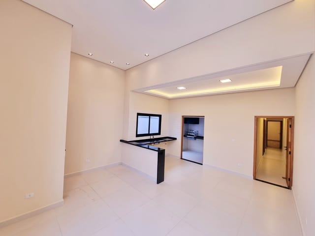 Casa com 175m² 3 quartos e 1 banheiro, à venda, no bairro Residencial Vila Romana em Pindamonhangaba