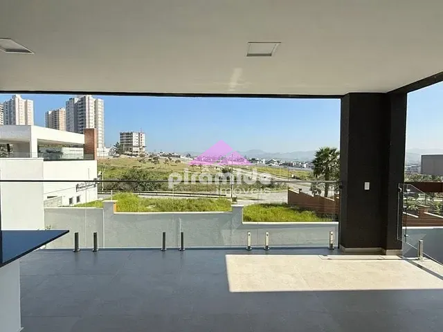 Casa com 451m² 3 quartos e 5 banheiros, à venda, no bairro Urbanova em São José dos Campos