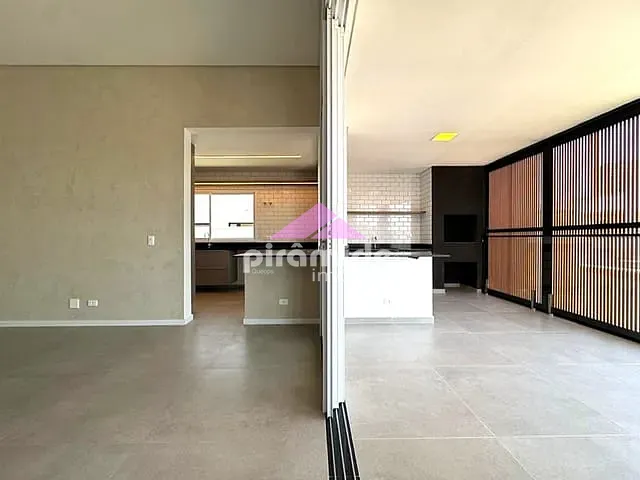 Casa com 451m² 3 quartos e 5 banheiros, à venda, no bairro Urbanova em São José dos Campos