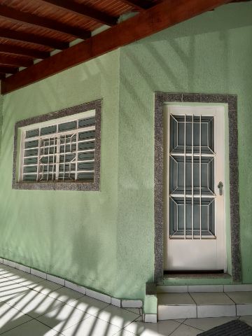 Casa com 150m² 2 quartos e 1 banheiro, à venda, no bairro Residencial e Comercial Vila Verde em Pindamonhangaba
