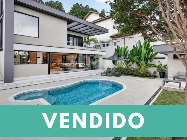 Casa com 600m² 4 quartos e 6 banheiros, à venda, no bairro Alphaville em Santana de Parnaíba