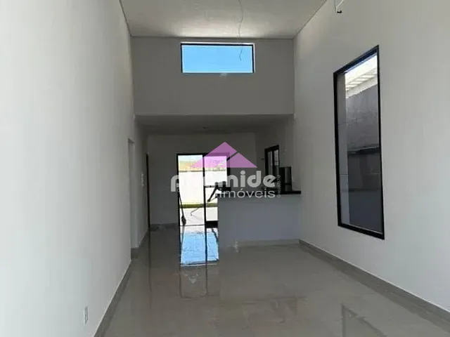 Casa com 300m² 3 quartos e 2 banheiros, à venda, no bairro Residencial Colinas em Caçapava
