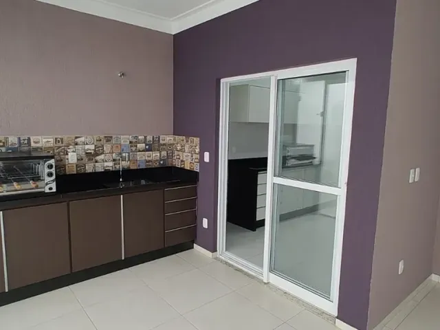 Casa com 300m² 3 quartos e 2 banheiros, à venda, no bairro Jardim Campo Alegre em Pindamonhangaba
