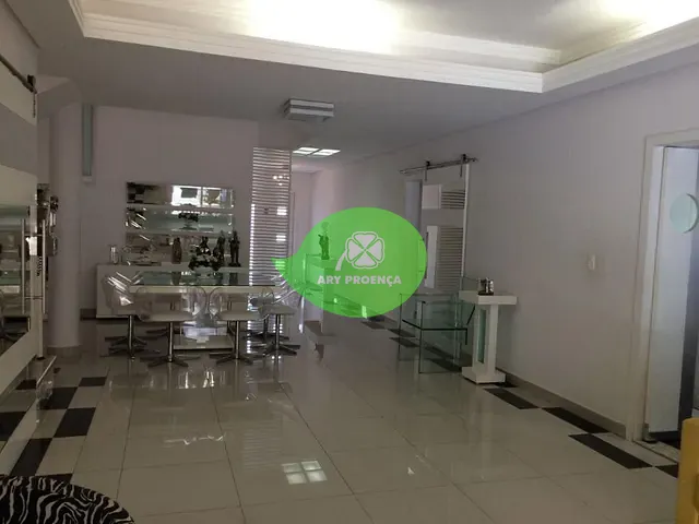 Casa com 533m² 4 quartos e 5 banheiros, à venda ou para alugar, no bairro Condomínio Granja Olga I em Sorocaba