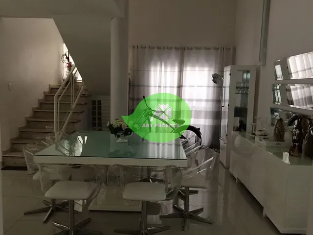 Casa com 533m² 4 quartos e 5 banheiros, à venda ou para alugar, no bairro Condomínio Granja Olga I em Sorocaba