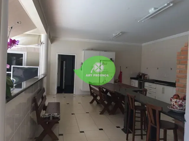 Casa com 533m² 4 quartos e 5 banheiros, à venda ou para alugar, no bairro Condomínio Granja Olga I em Sorocaba