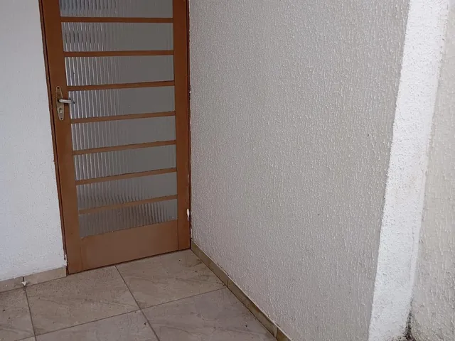 Casa 4 quartos e 2 banheiros, à venda, no bairro Loteamento Jardim Imperial em Pindamonhangaba