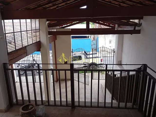 Casa 4 quartos e 2 banheiros, à venda, no bairro Loteamento Jardim Imperial em Pindamonhangaba