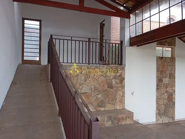 Casa 4 quartos e 2 banheiros, à venda, no bairro Loteamento Jardim Imperial em Pindamonhangaba
