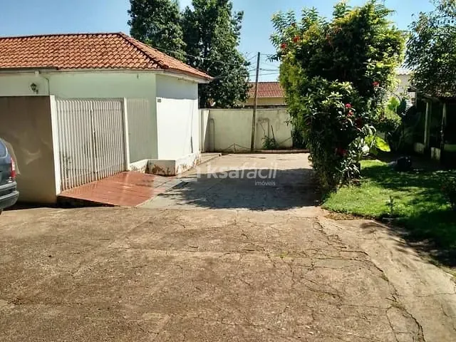 Casa com 1800m² 12 quartos e 5 banheiros, à venda, no bairro Centro em Campo Grande