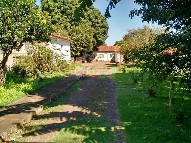 Casa com 1800m² 12 quartos e 5 banheiros, à venda, no bairro Centro em Campo Grande