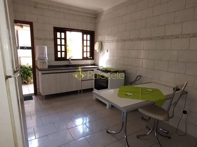 Casa com 217m² 3 quartos e 2 banheiros, à venda, no bairro Jardim Boa Vista em Pindamonhangaba