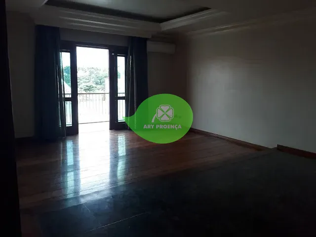 Casa com 360m², à venda, no bairro Parque Campolim em Sorocaba