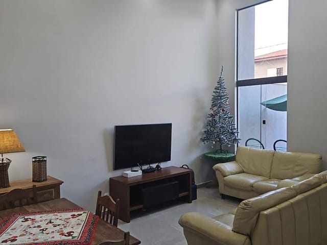 Casa com 176m² 3 quartos e 2 banheiros, à venda, no bairro Loteamento Residencial e Comercial Flamboyant em Pindamonhangaba