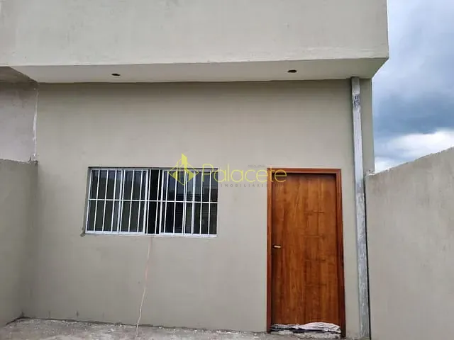 Casa 3 quartos e 2 banheiros, à venda, no bairro Residencial Antares em Taubaté