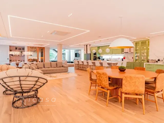 Casa com 1260m² 7 quartos e 7 banheiros, à venda, no bairro Gênesis 1 em Santana de Parnaíba
