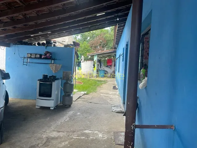 Casa com 250m² 2 quartos e 1 banheiro, à venda, no bairro Jardim Eloyna em Pindamonhangaba