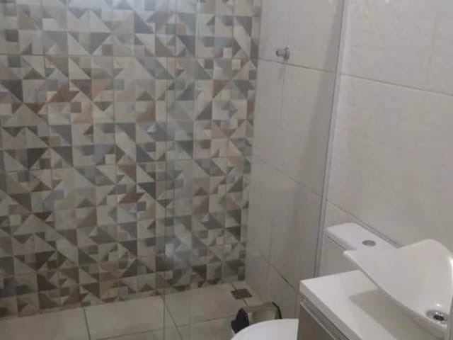 Casa com 250m² 2 quartos e 3 banheiros, à venda, no bairro Residencial e Comercial Portal dos Eucaliptos em Pindamonhangaba