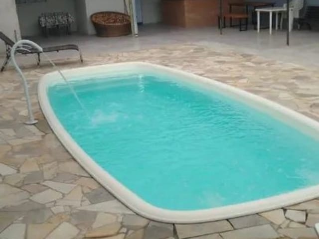 Casa com 250m² 2 quartos e 3 banheiros, à venda, no bairro Residencial e Comercial Portal dos Eucaliptos em Pindamonhangaba