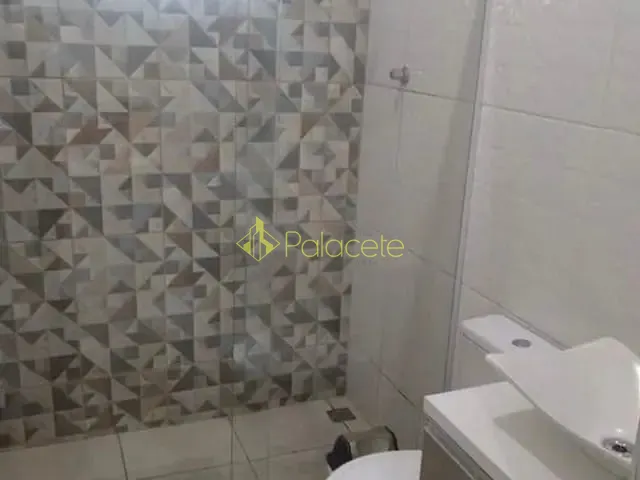 Casa com 250m² 2 quartos e 3 banheiros, à venda, no bairro Residencial e Comercial Portal dos Eucaliptos em Pindamonhangaba