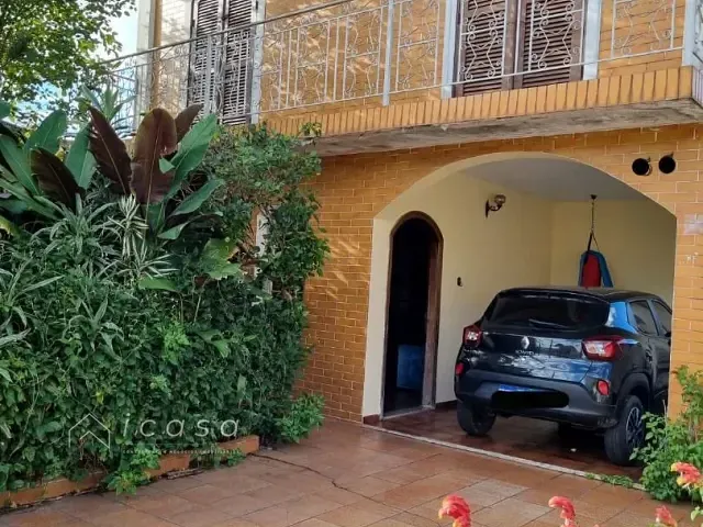 Casa com 300m² 4 quartos e 2 banheiros, à venda, no bairro Vila Nair em São José dos Campos