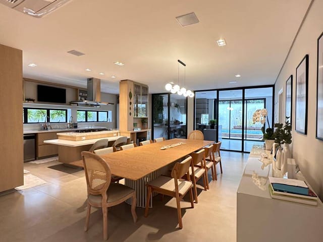 Casa com 430m² 4 quartos e 6 banheiros, à venda, no bairro Alphaville Residencial Dois em Barueri