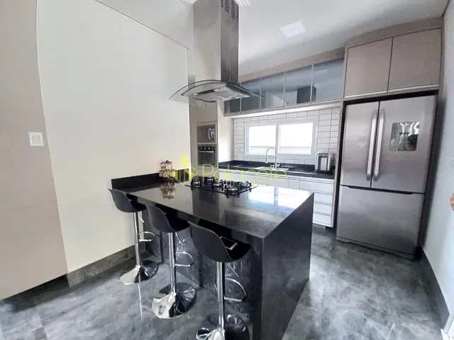 Casa com 457m² 3 quartos e 5 banheiros, à venda, no bairro Alto do Cardoso em Pindamonhangaba