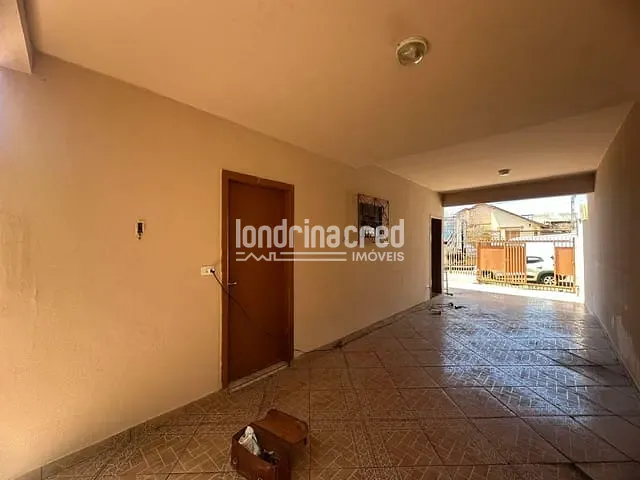 Casa com 200m² 4 quartos e 3 banheiros, à venda, no bairro Centro em Londrina