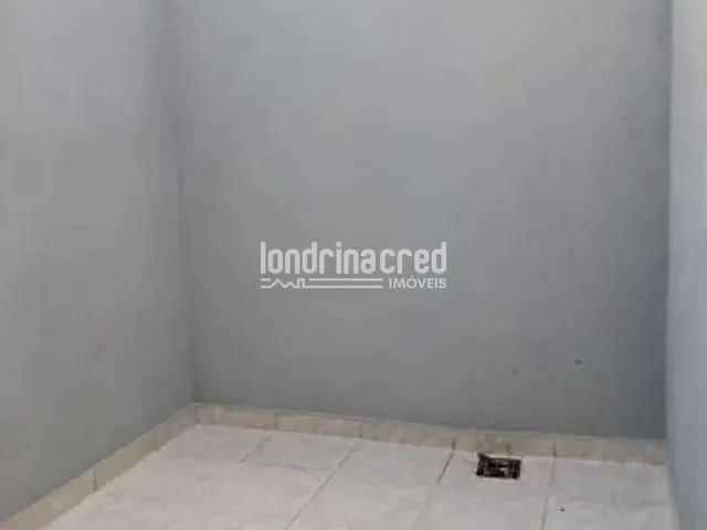 Casa com 128m² 2 quartos e 1 banheiro, à venda, no bairro Jardim Vitória em Cambé
