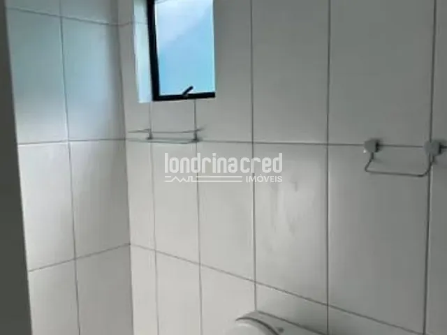 Casa com 70m² 2 quartos e 1 banheiro, à venda, no bairro Jardim Maria Celina em Londrina