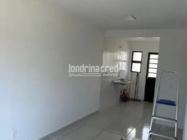 Casa com 70m² 2 quartos e 1 banheiro, à venda, no bairro Jardim Maria Celina em Londrina