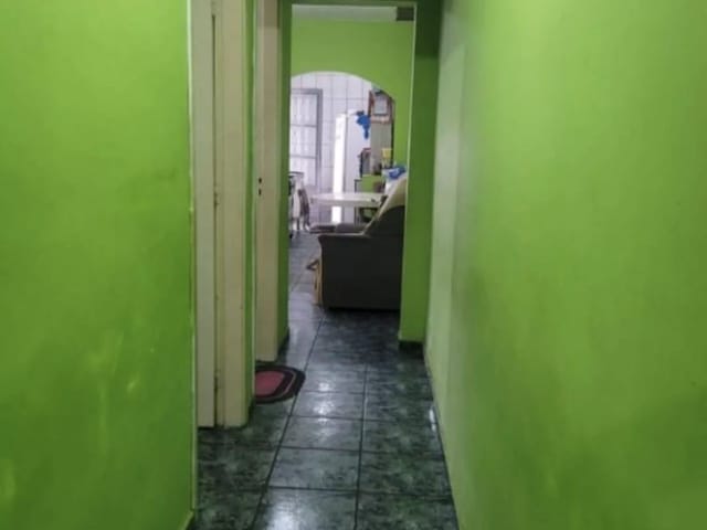 Casa com 200m² 2 quartos e 1 banheiro, à venda, no bairro Jardim Rosely em Pindamonhangaba