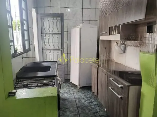 Casa com 200m² 2 quartos e 1 banheiro, à venda, no bairro Jardim Rosely em Pindamonhangaba