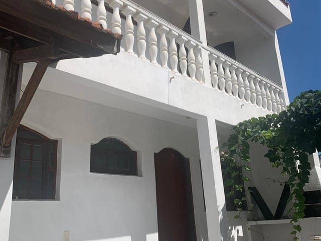 Casa 5 quartos e 5 banheiros, para alugar, no bairro Chácara da Galega em Pindamonhangaba