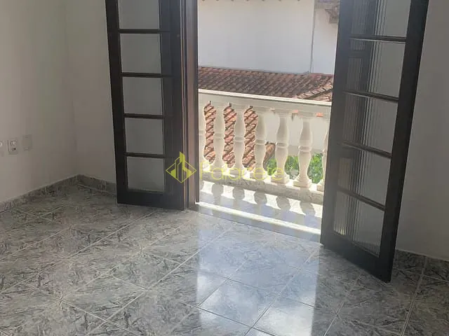 Casa 5 quartos e 5 banheiros, para alugar, no bairro Chácara da Galega em Pindamonhangaba