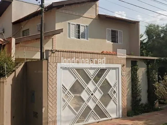 Casa 3 quartos e 3 banheiros, à venda, no bairro Universitário em Londrina