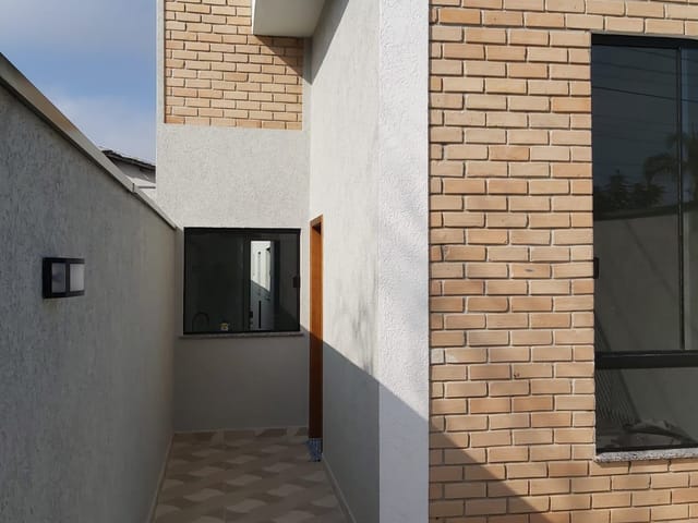 Casa 2 quartos e 2 banheiros, à venda, no bairro Jardim Hípica Pinheiro em Taubaté
